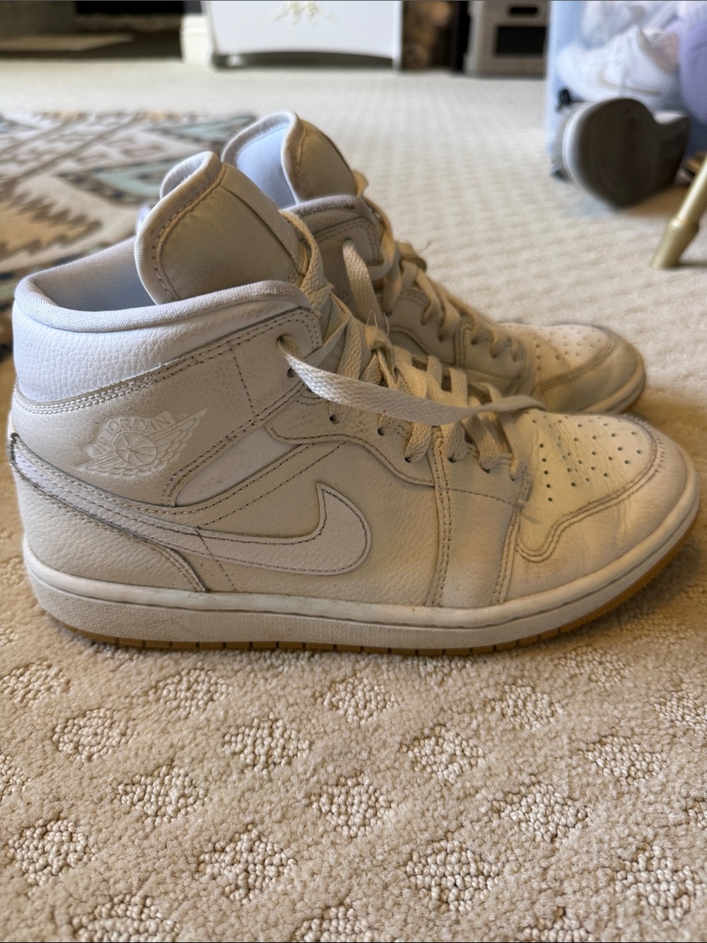 Nike Mid-Top Sneakers in Light Beige